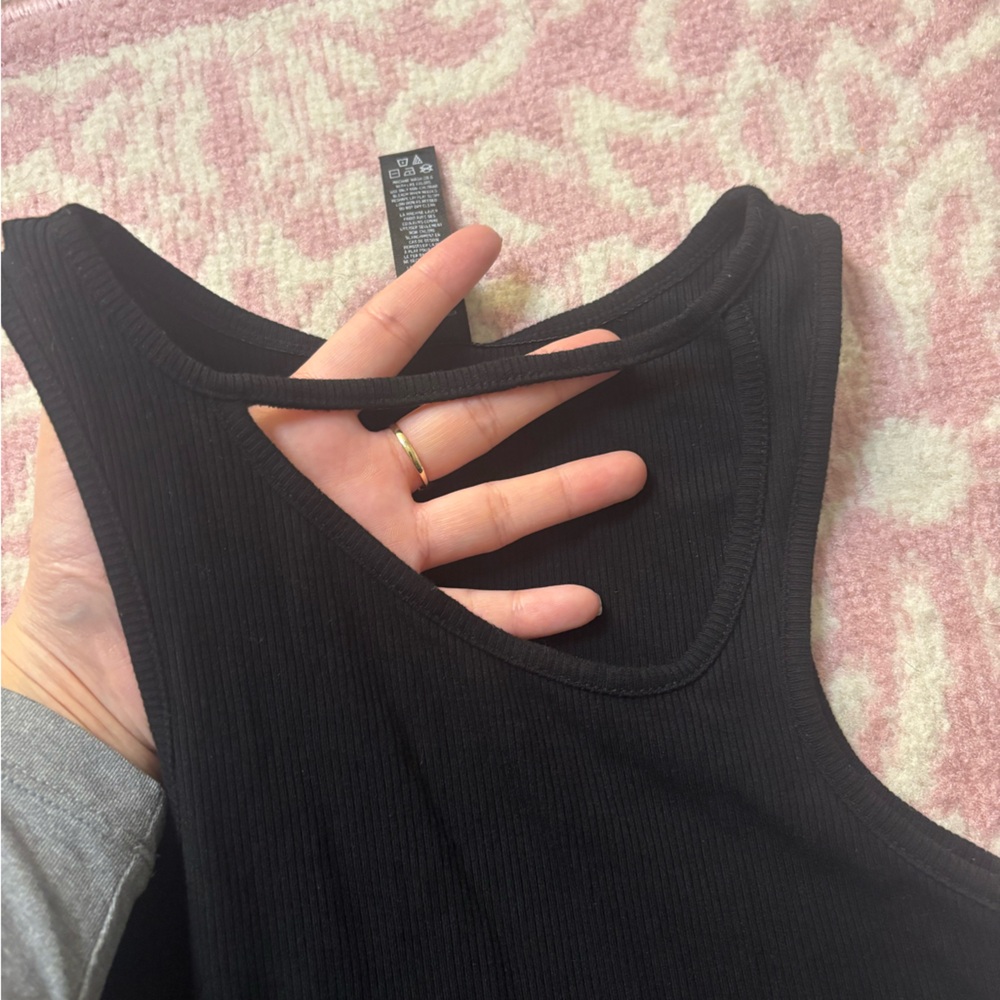SKIMS NWOT XXS Ribbed Cut Out Tank top - Picture 2 of 4